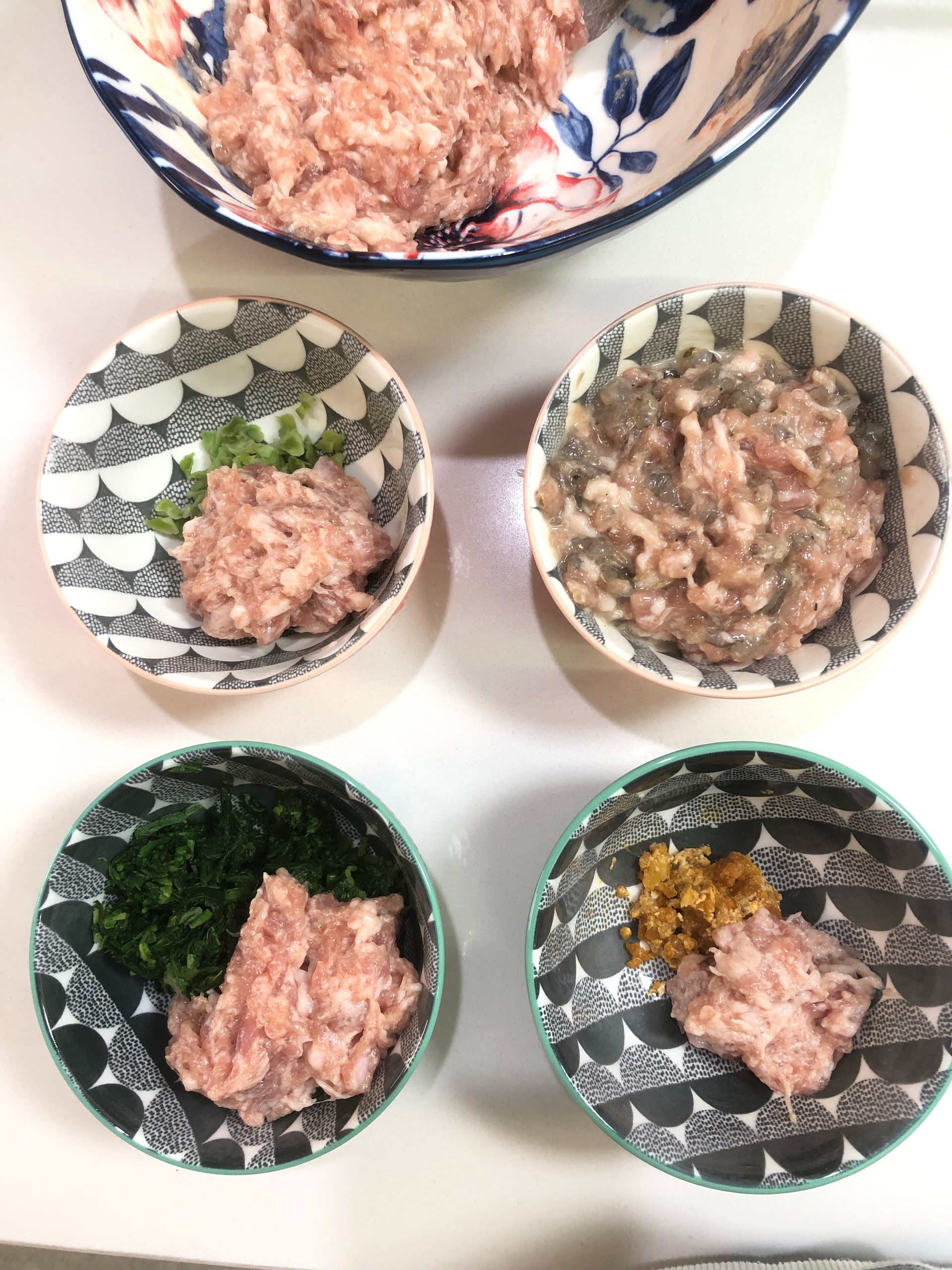 藤椒虾仁鲜肉馄饨的做法 步骤3