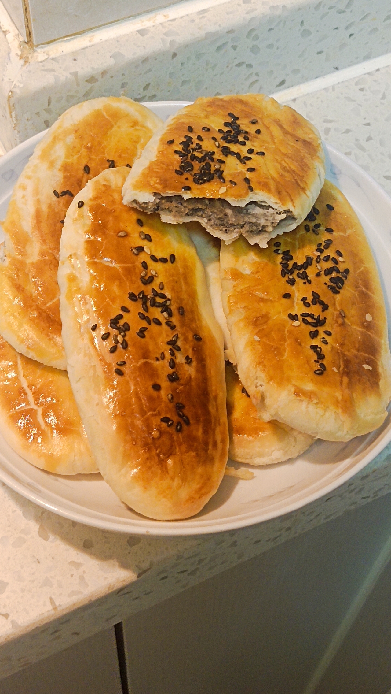 芝麻椒盐牛舌饼（北京小吃）