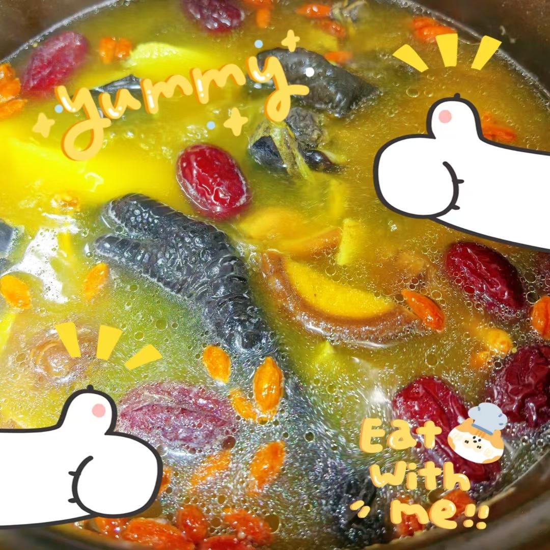 枸杞红枣乌鸡汤