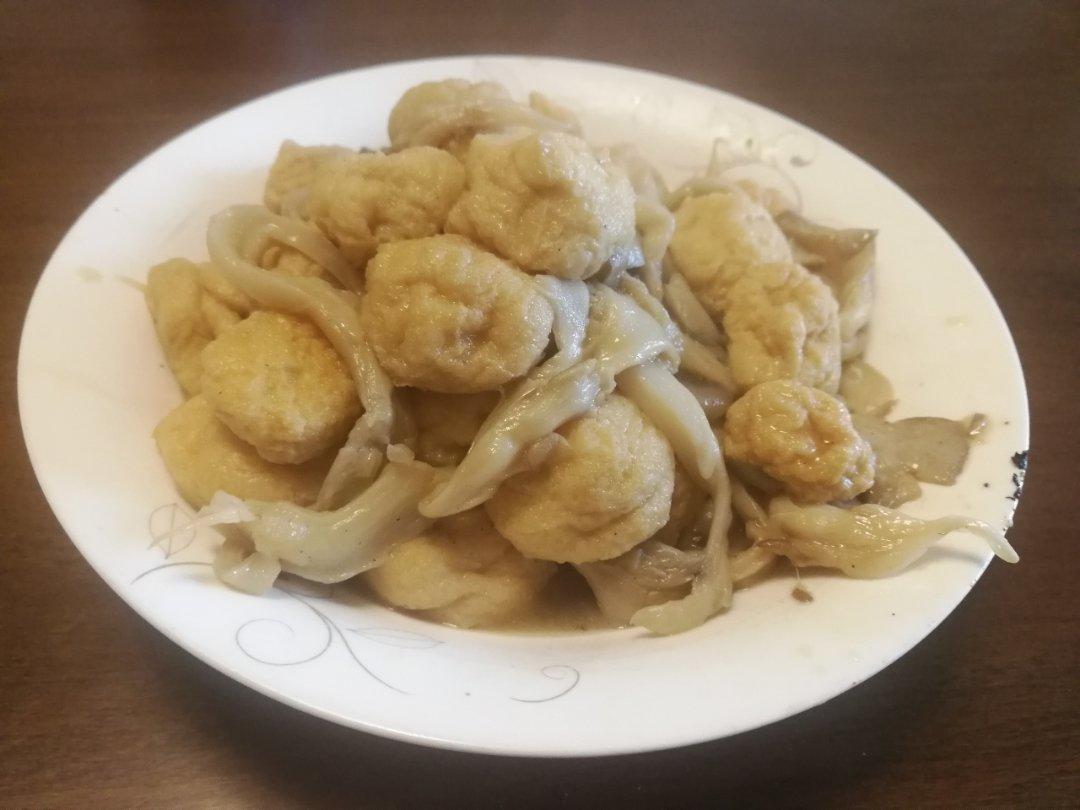 油豆腐平菇炒肉