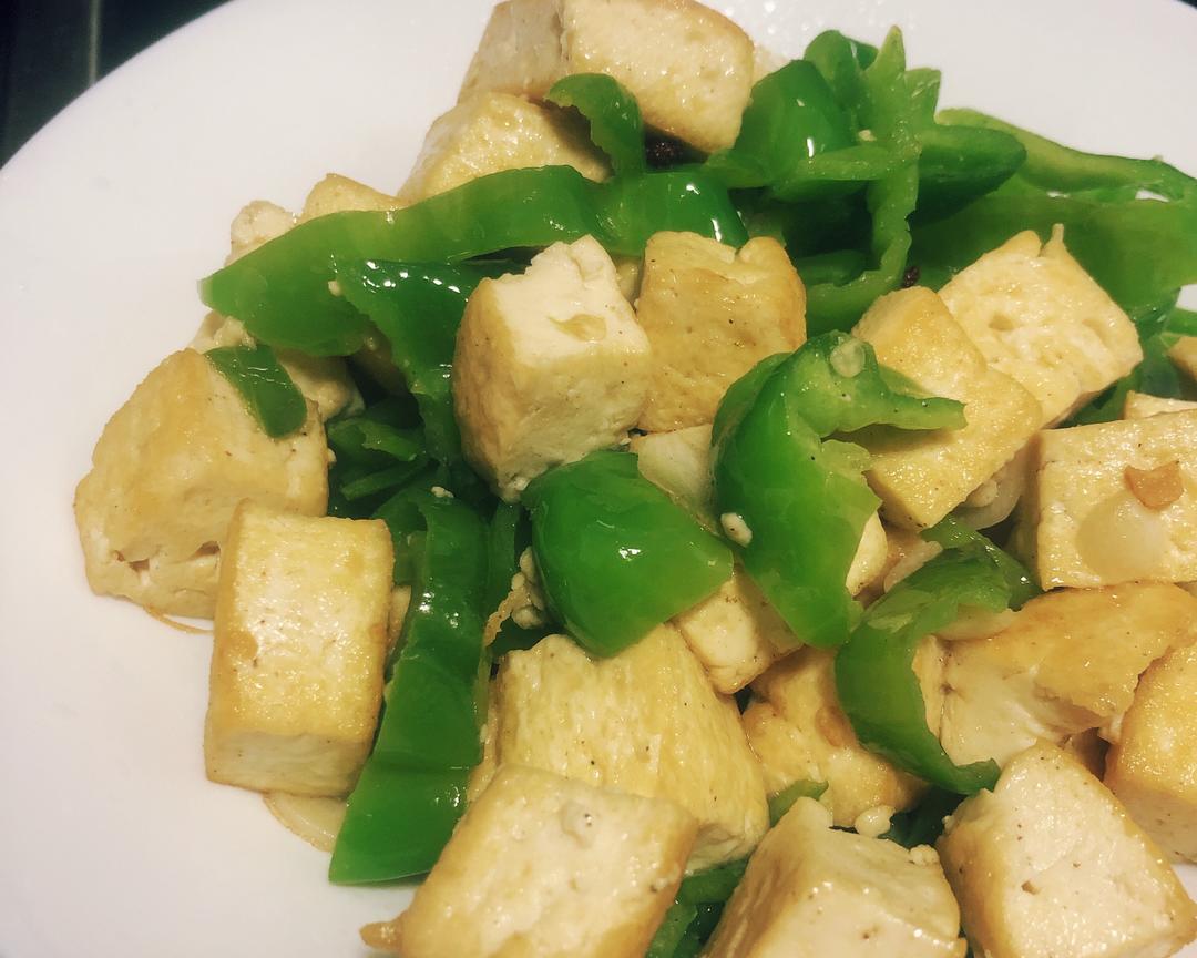 青椒遇上豆腐的做法
