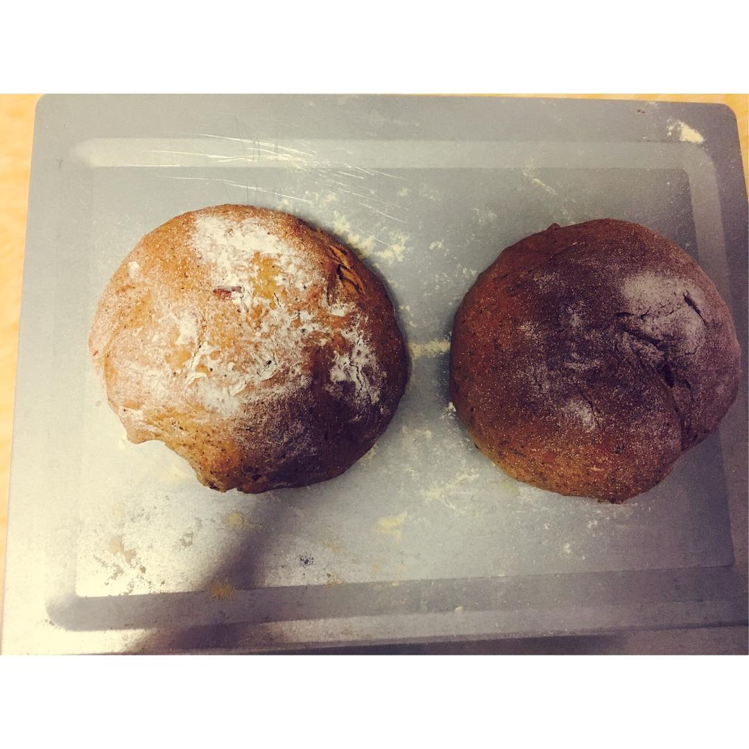 果料满满-红茶蔓越莓核桃面包