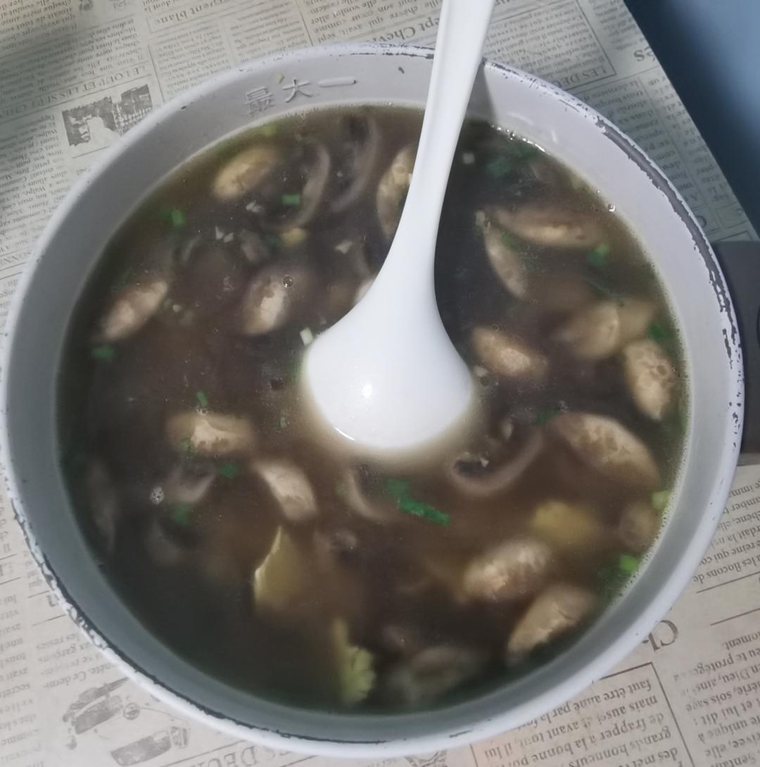鲜掉眉毛～口蘑鸡蛋汤🥚