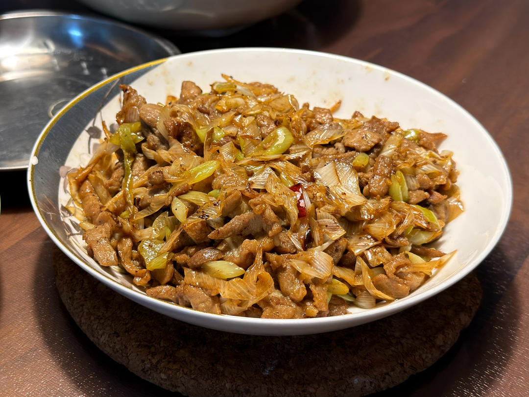 【嗷呜】老北京葱爆羊肉