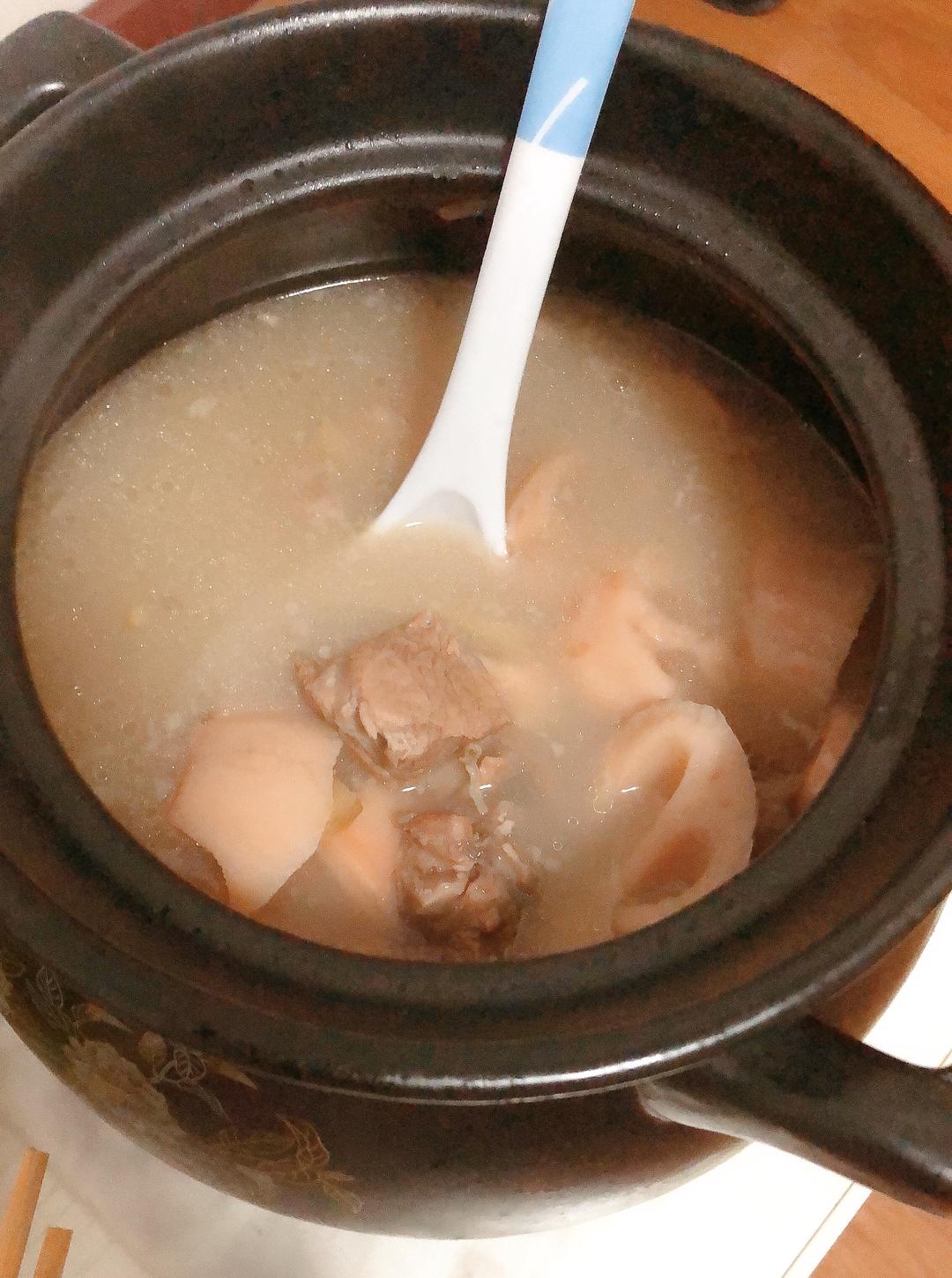 95莲藕排骨汤的做法