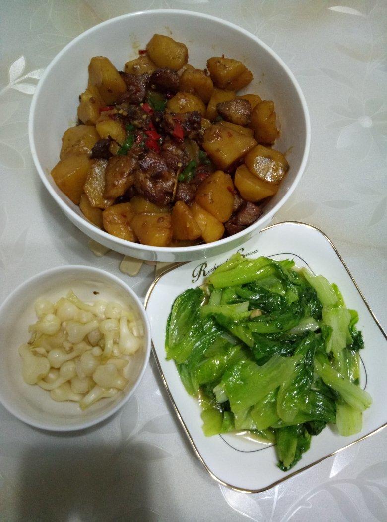 土豆炖排骨