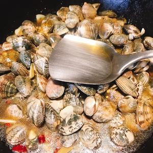 花蛤汤（蛤蜊汤）可做火锅汤底的做法 步骤5
