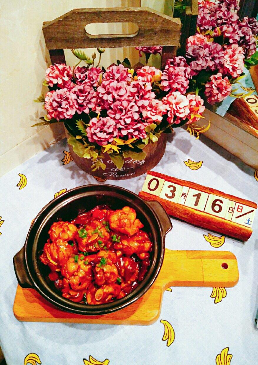 香气火爆口感滑嫩的啫啫滑鸡煲