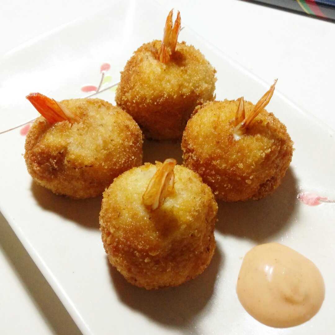 【土豆泥虾球】