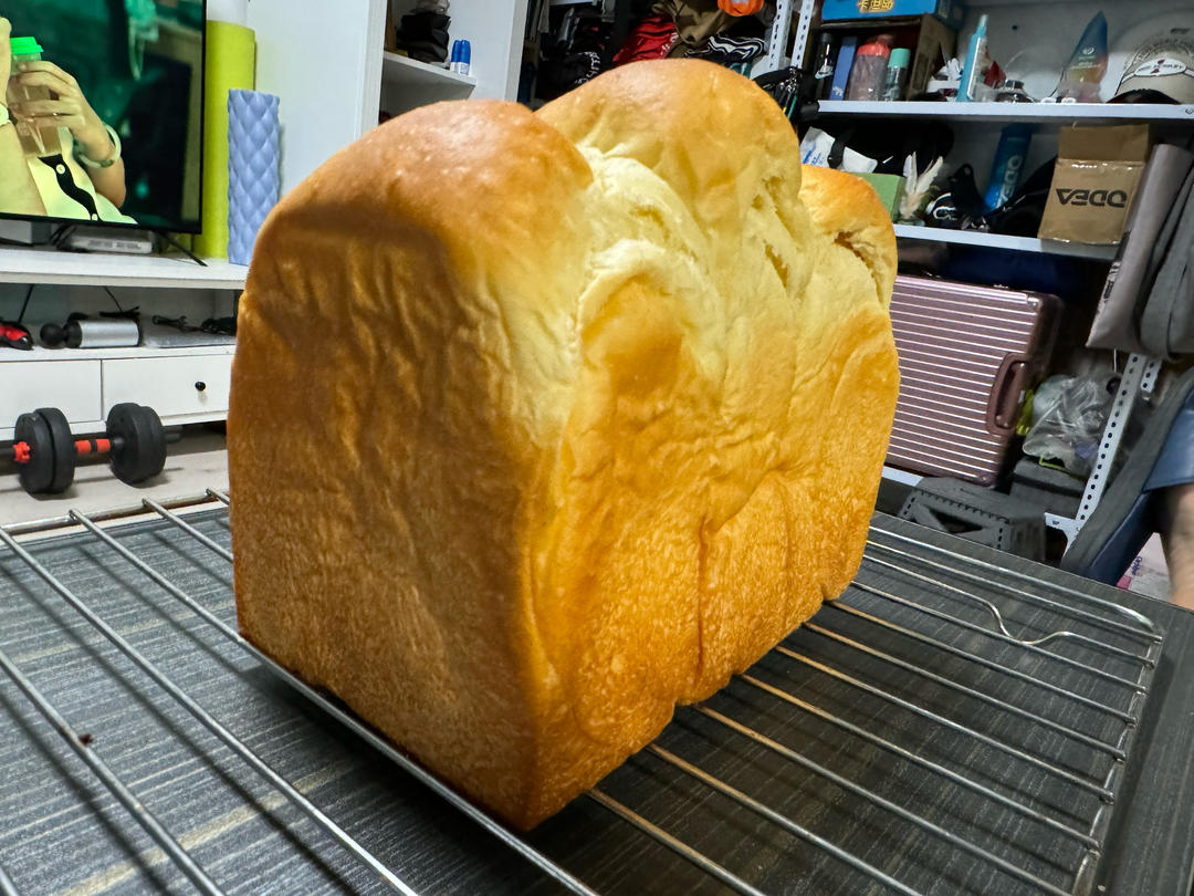 奶香纯粹的重料淡奶油吐司
