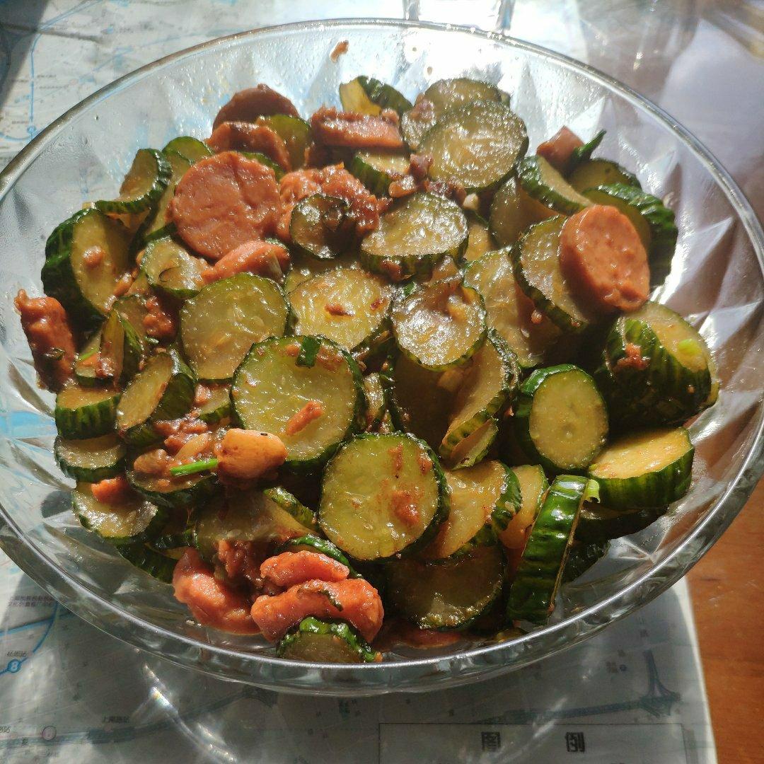 火腿肠炒黄瓜