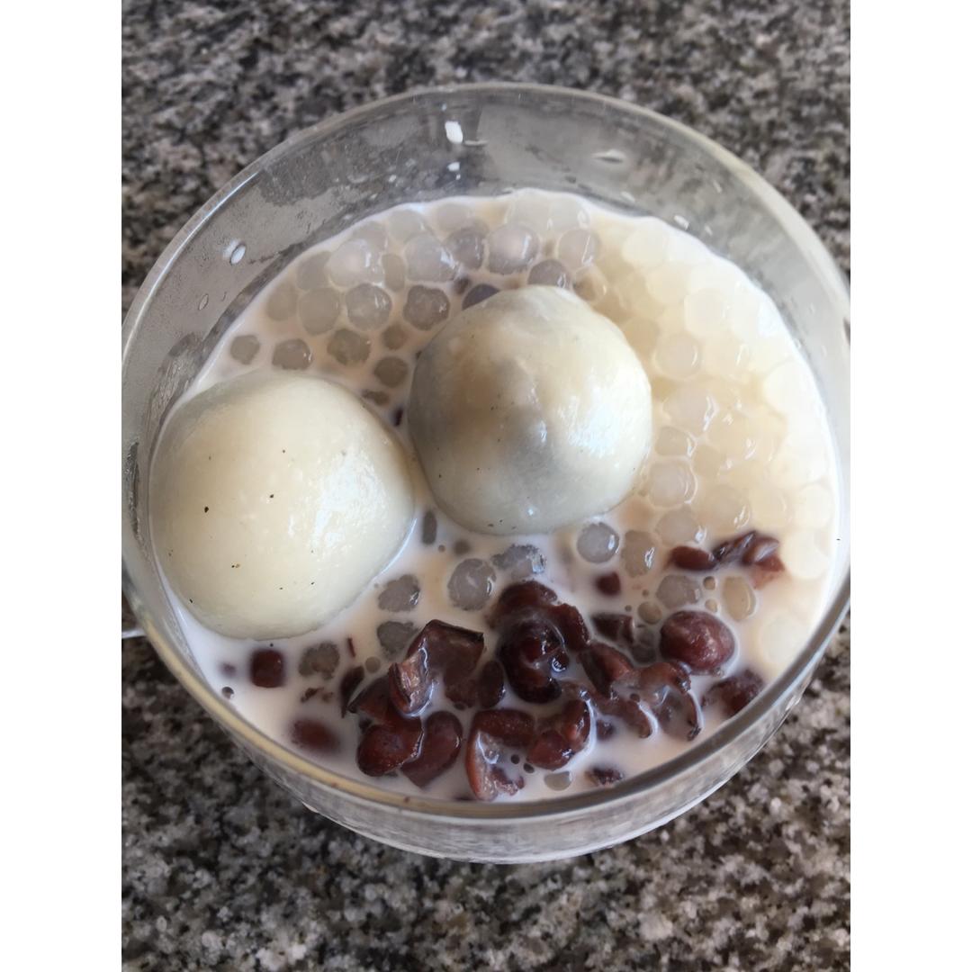 红豆牛奶西米露