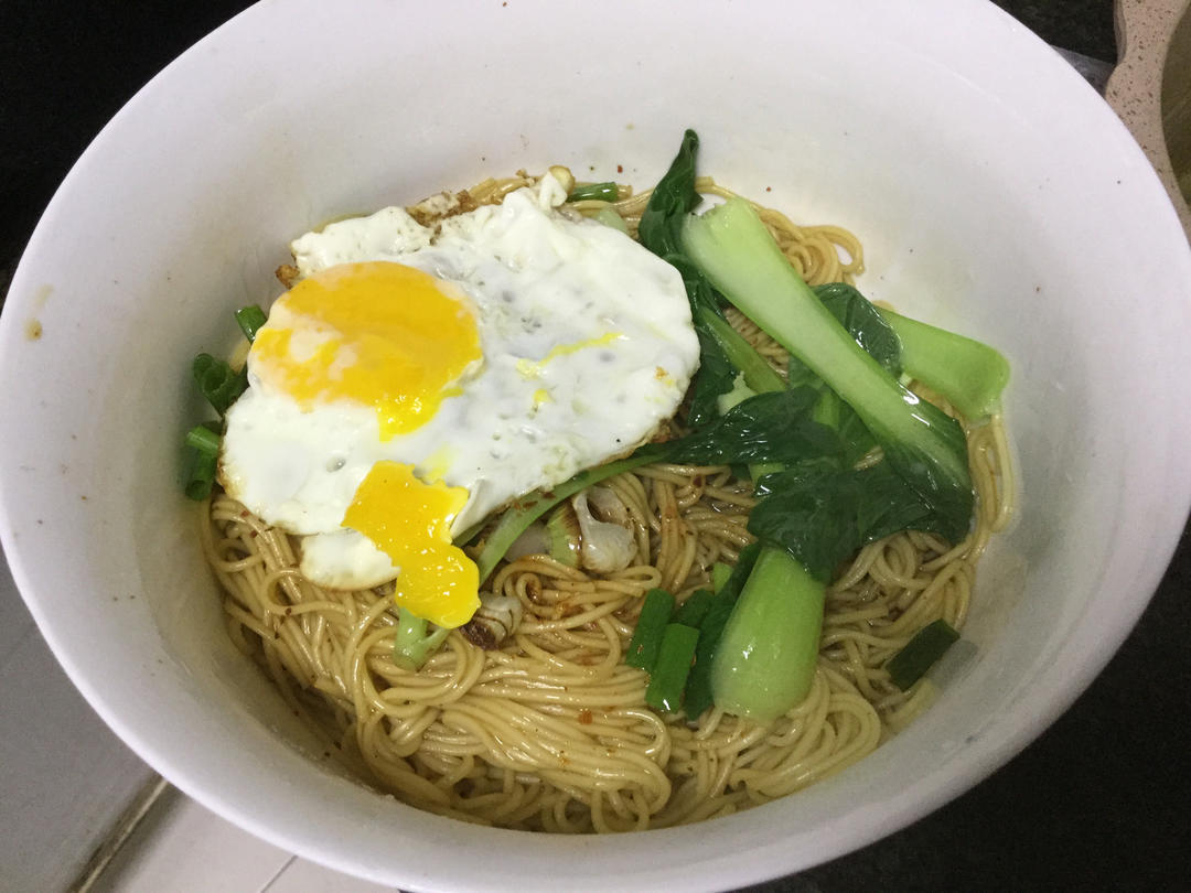 简单小葱油泼面