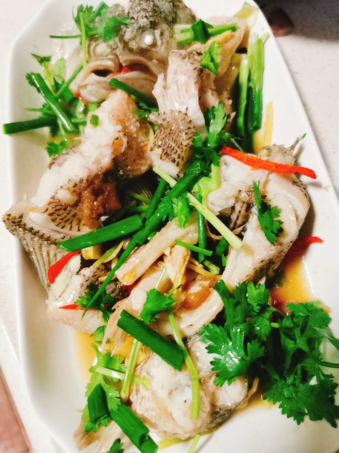 10分钟能搞定的潮汕菜【咸梅蒸鱼】，好吃又营养！
