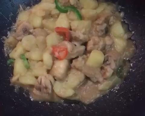 土豆焖鸡
