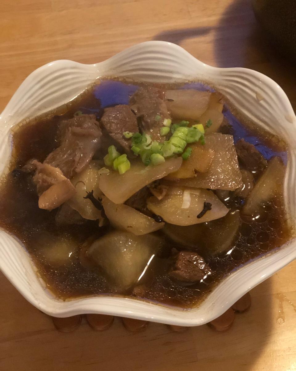 白萝卜炖牛腩