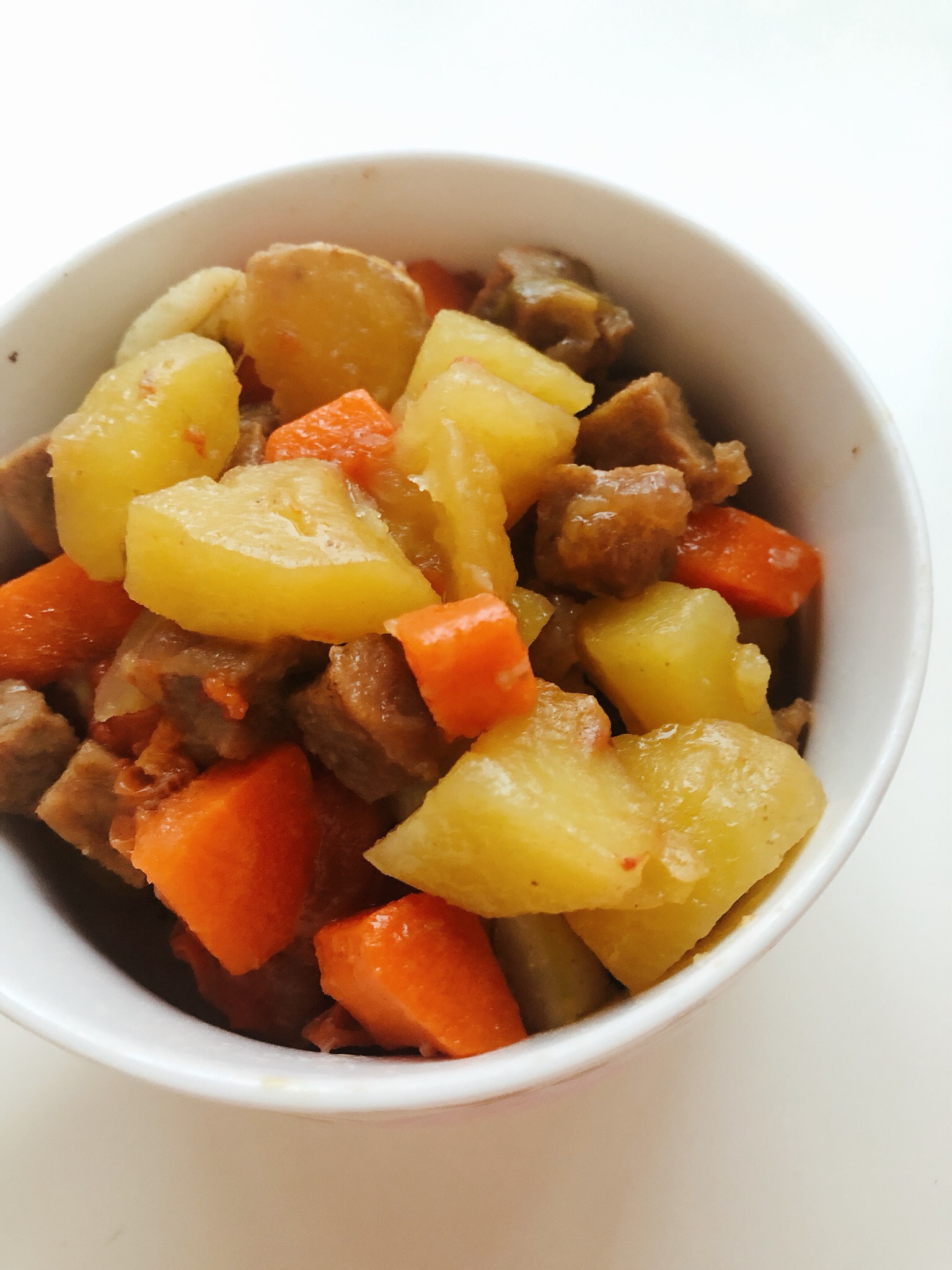 土豆胡萝卜炖牛肉—超级好吃下饭，快手高蛋白质