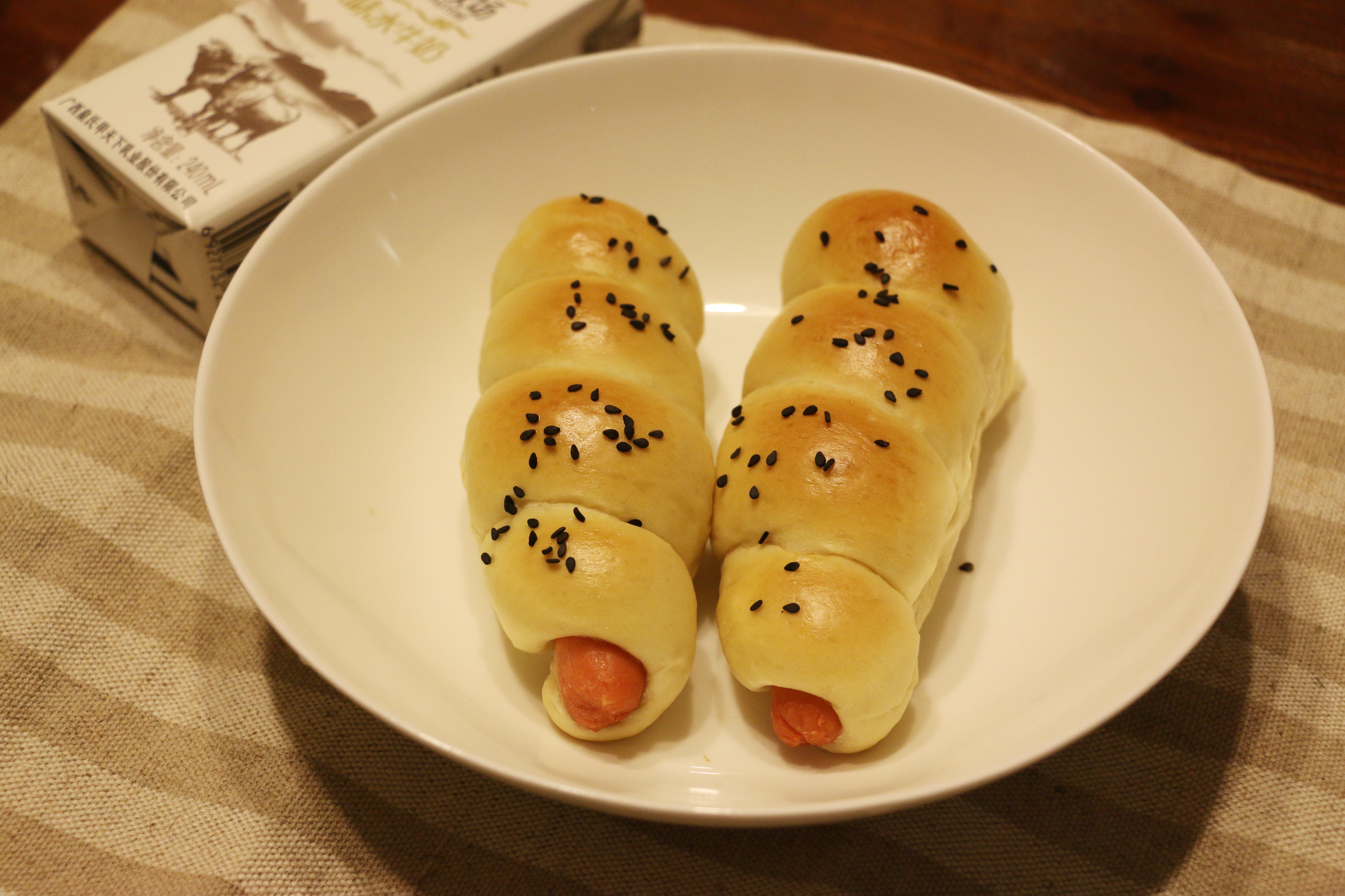 火腿面包卷
