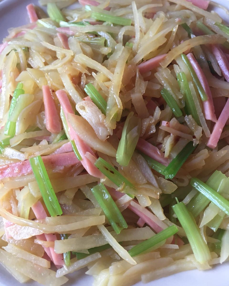 火腿炒土豆丝