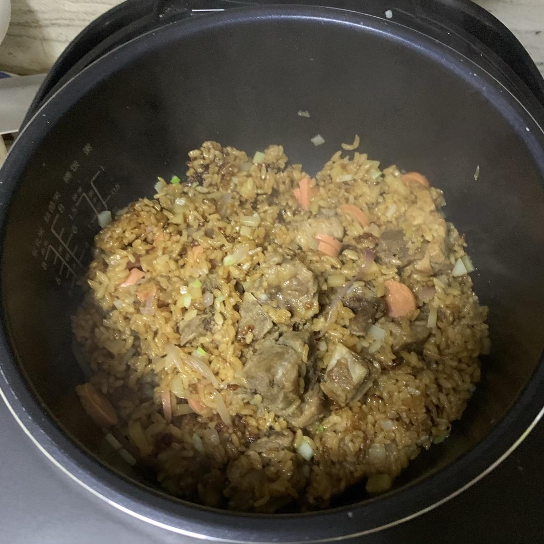 【排骨焖饭】