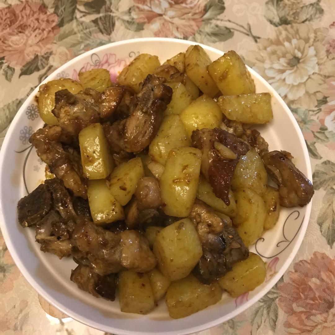 土豆烧排骨