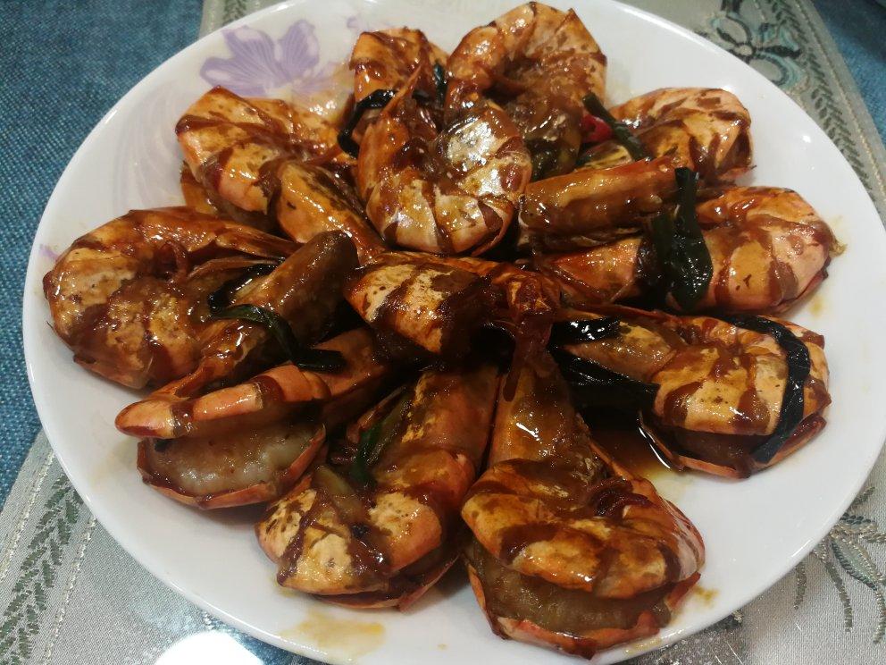 油焖大虾（黑虎虾）
