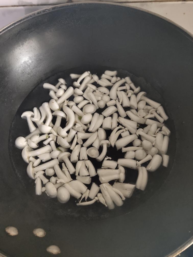 给小朋友的茄汁小肉丸的做法 步骤3