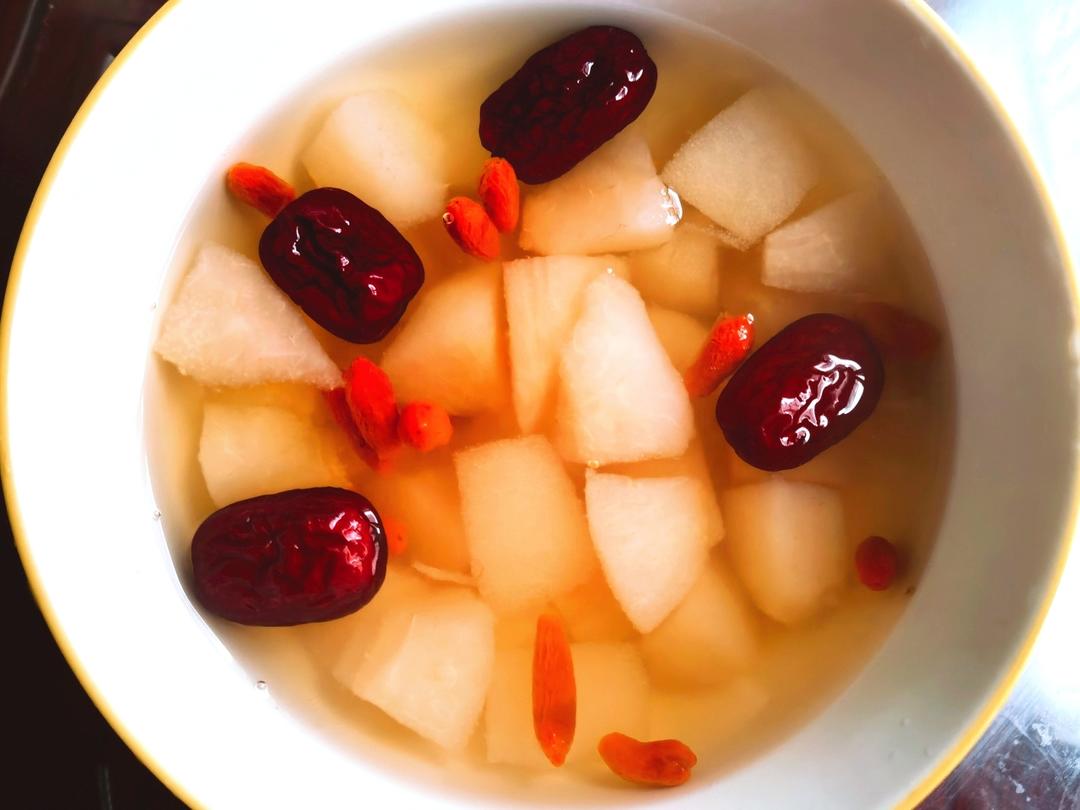 冰糖雪梨（止咳化痰平喘润燥，秋冬必备）