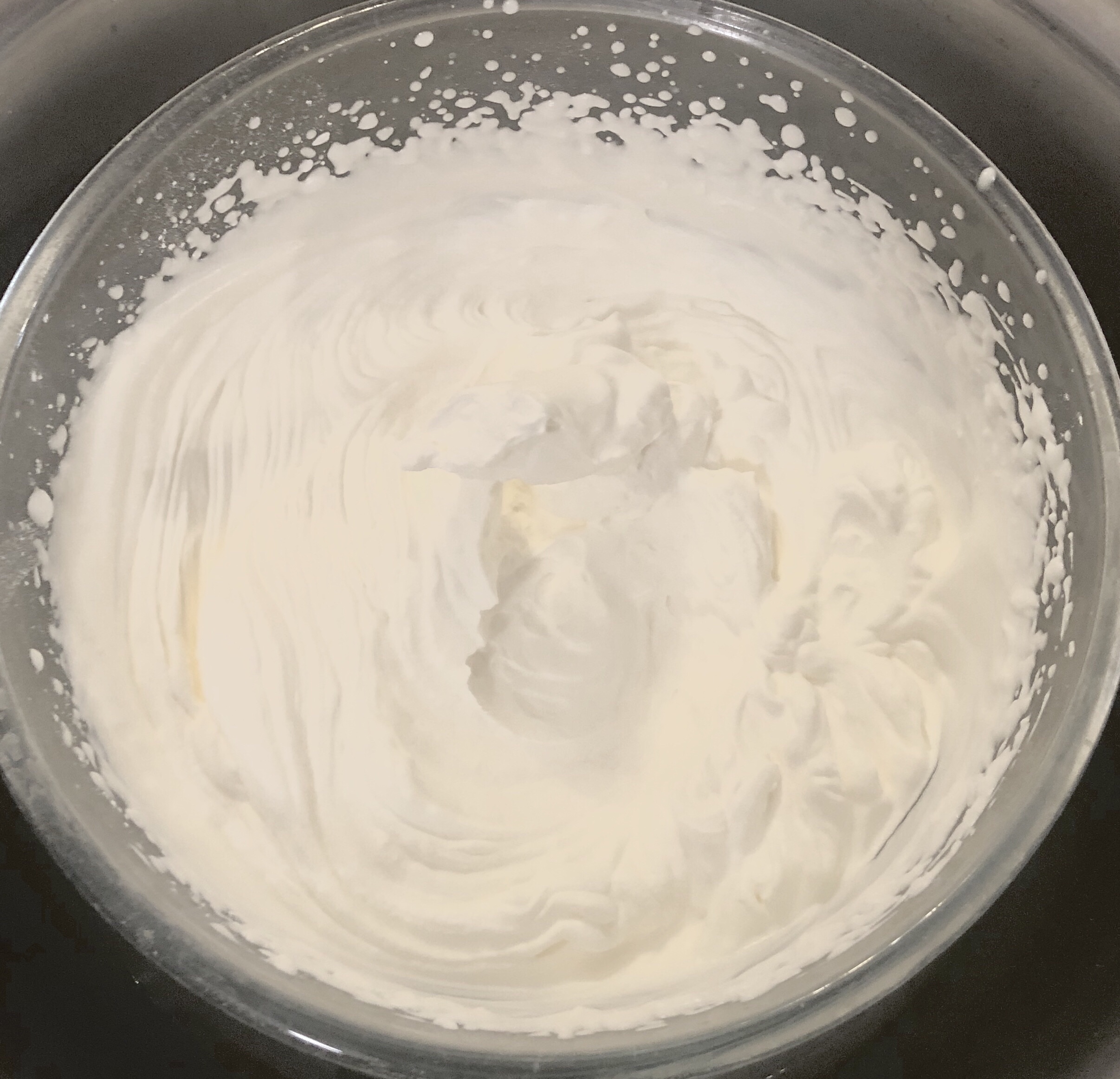 38-打发淡奶油要特别注意温度的做法