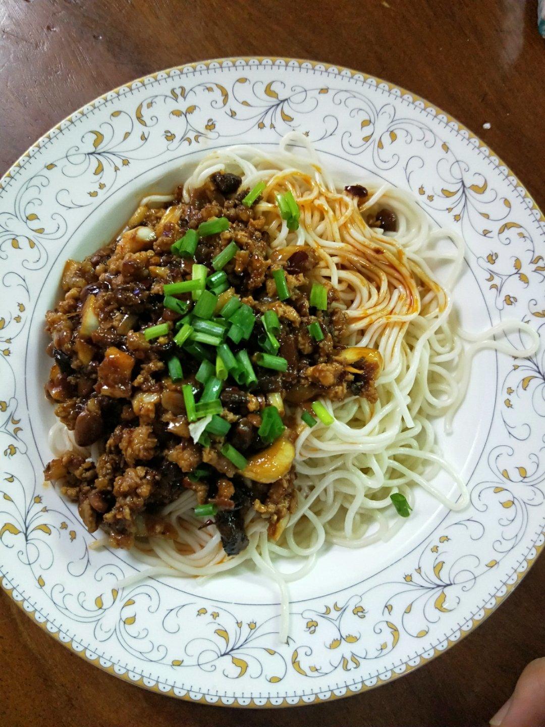 炸酱面