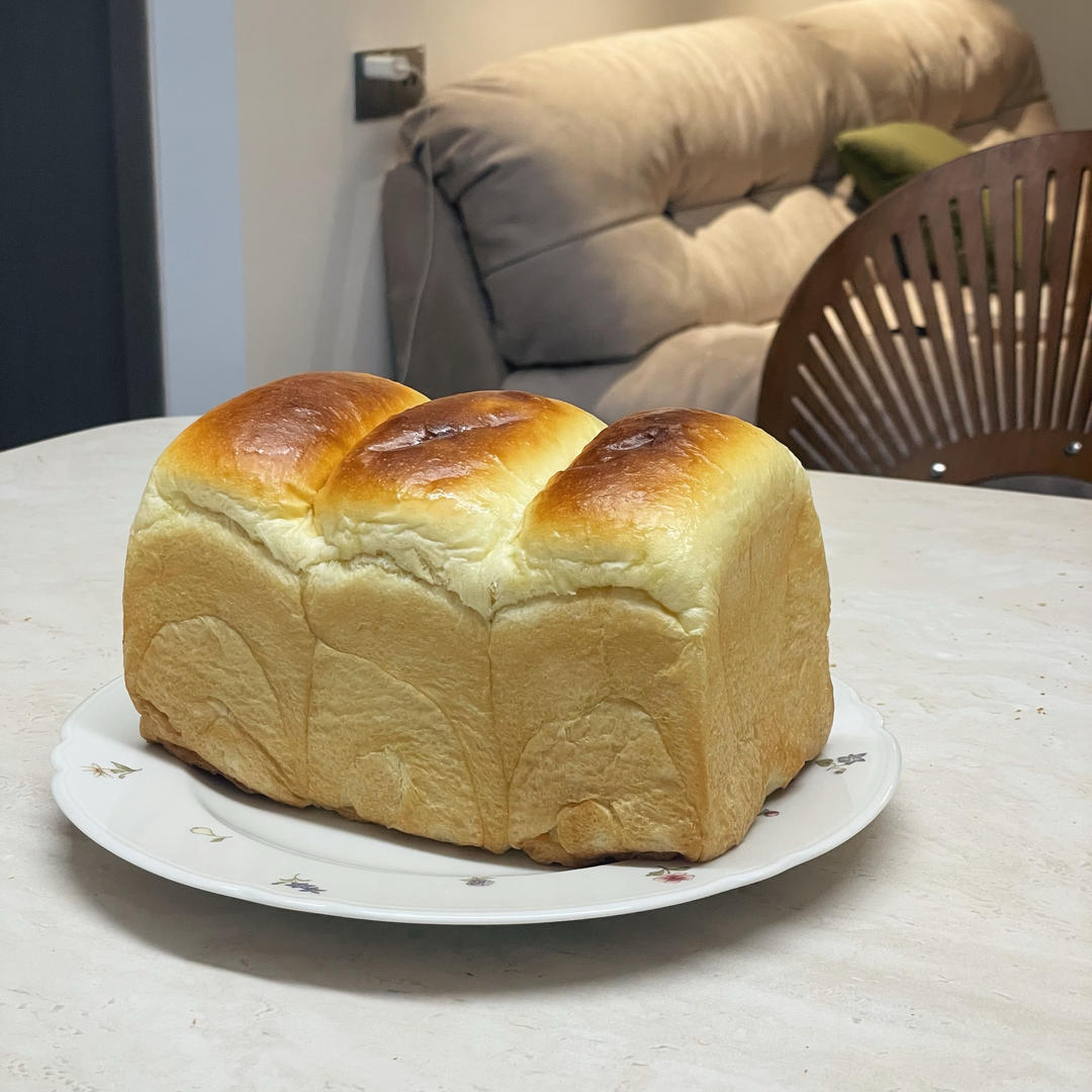 奶香纯粹的重料淡奶油吐司