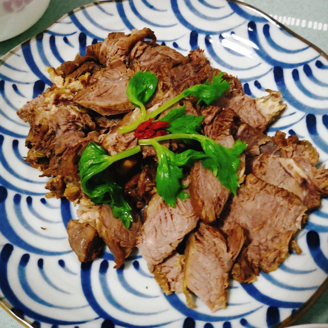 卤牛肉