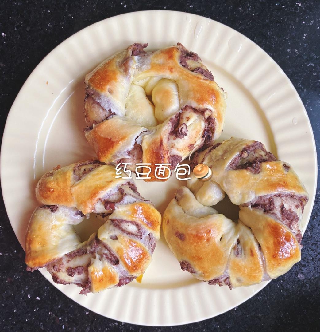 卷卷红豆面包