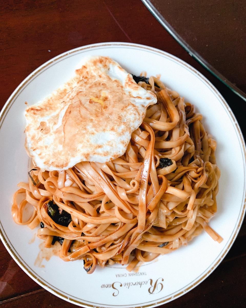 10分钟搞定的一碗葱油拌面