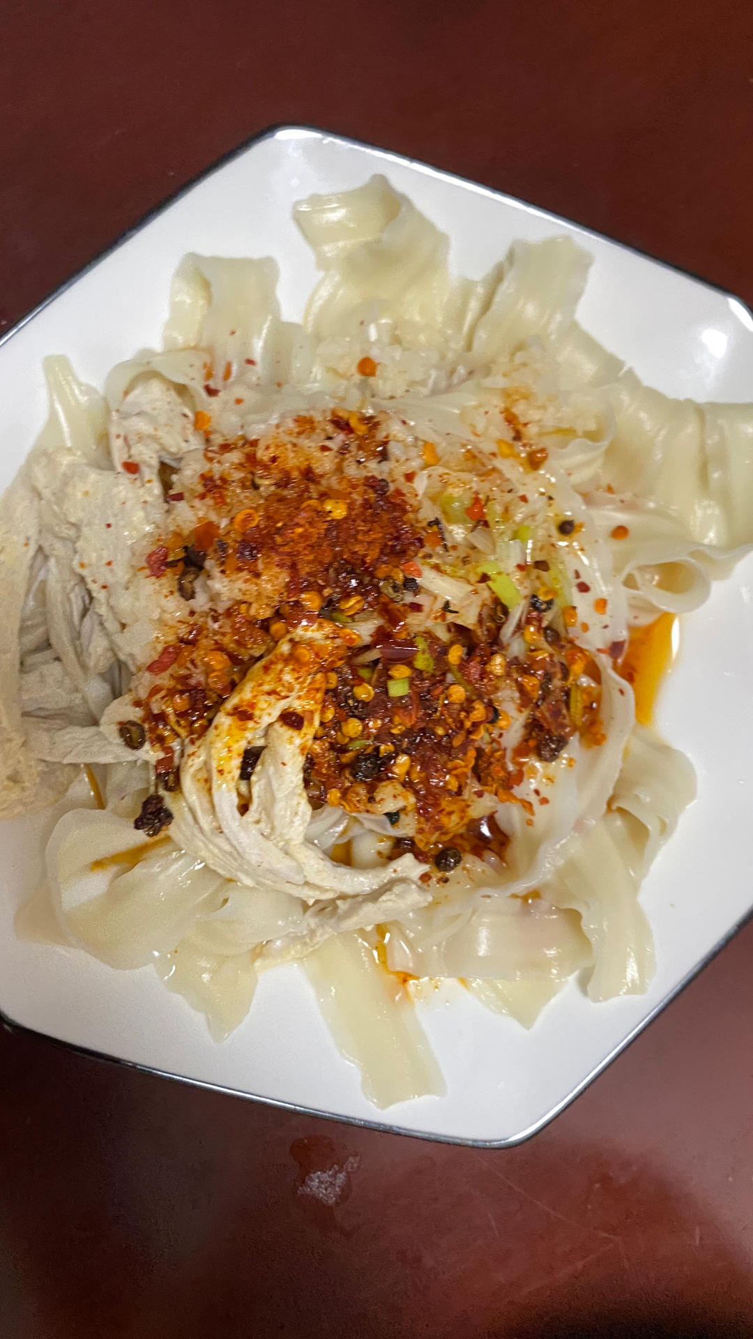 十分钟就能吃上的超简单油泼面