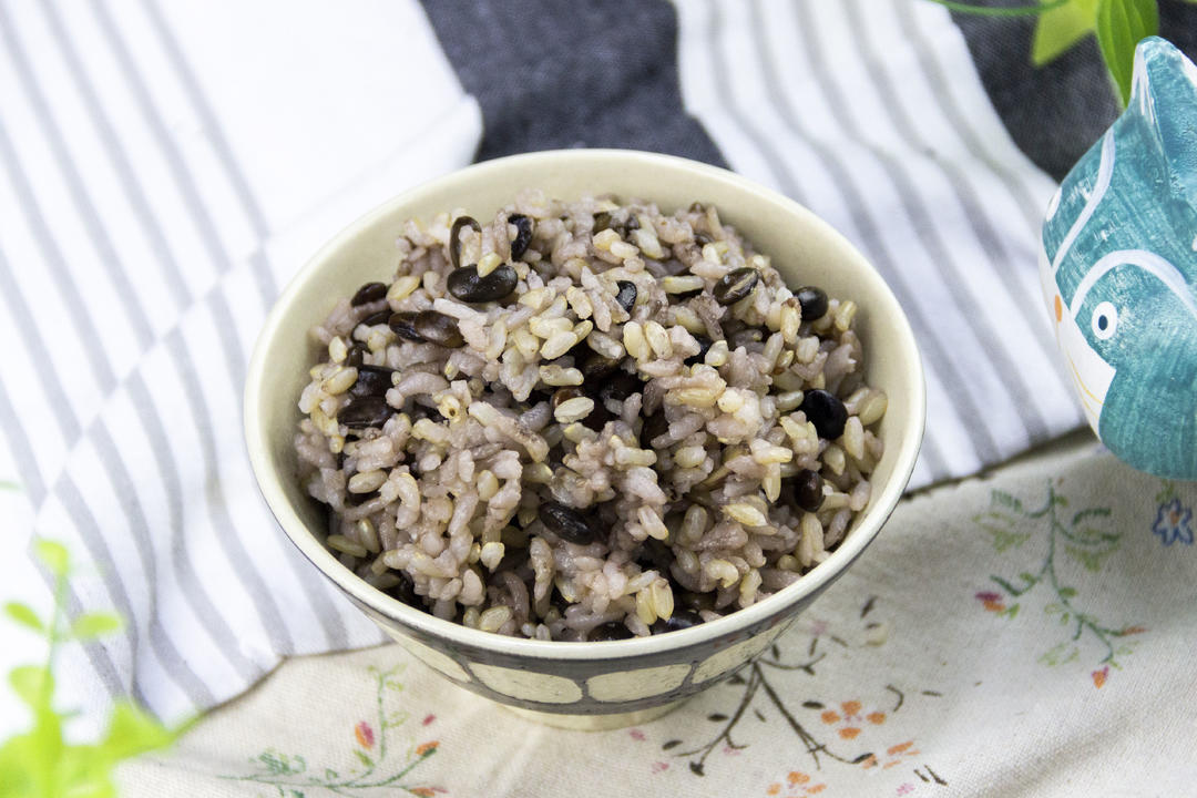 高纤黑豆饭(伊莱特聚能碳鼎)的做法