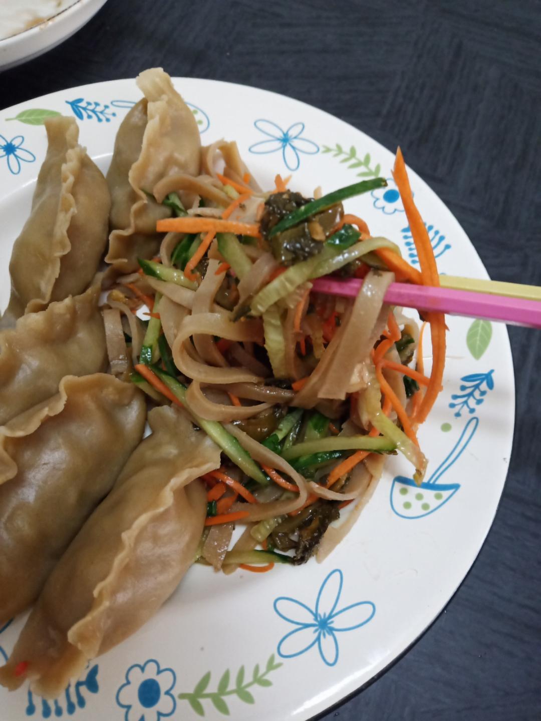 凉拌莜面鱼鱼