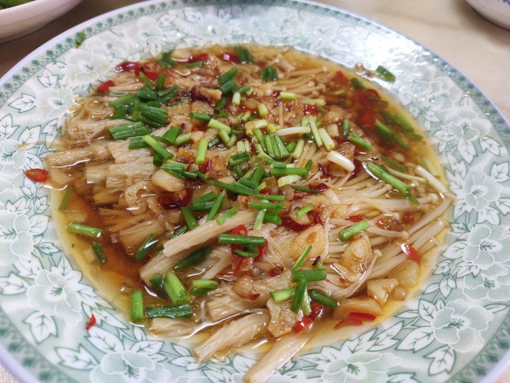 蒜蓉蒸金针菇