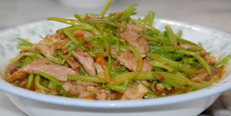 芹菜炒肉