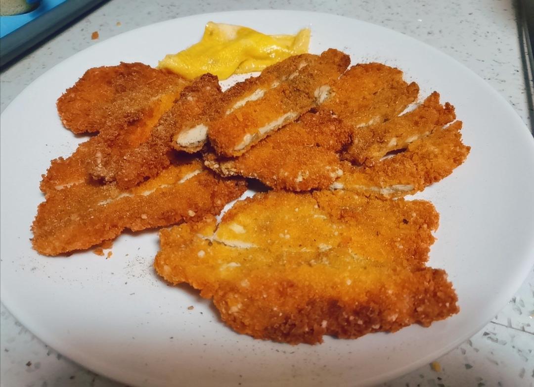 炸鸡排- 鸡胸肉-家庭版正新鸡排，一定要沾点番茄酱！绝配