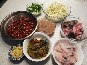 酸菜沸腾乌鱼片的做法 步骤5