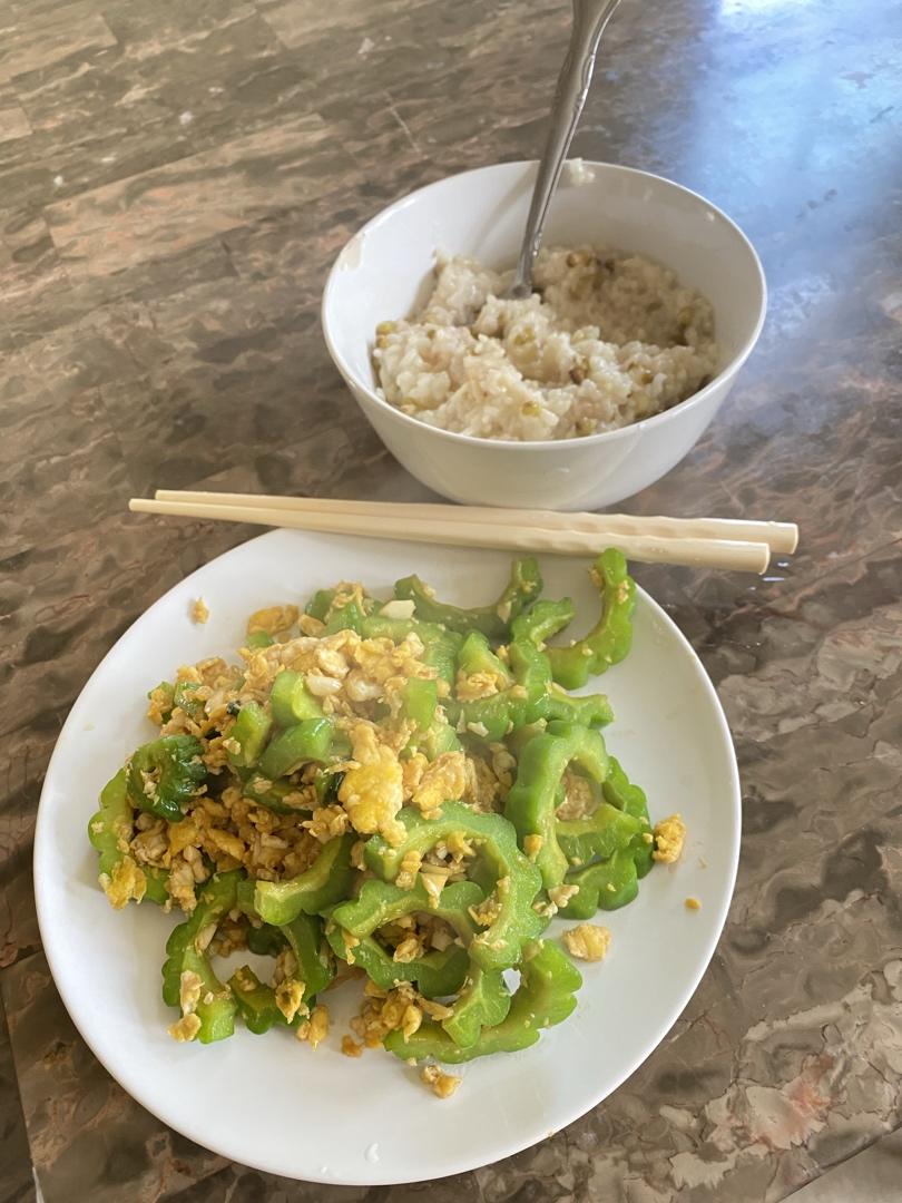 家常小炒之美味苦瓜炒蛋