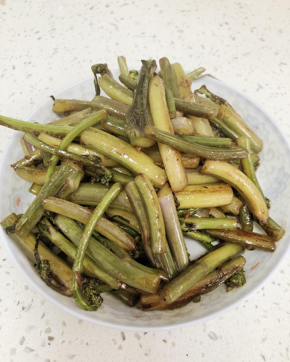 清炒红菜苔