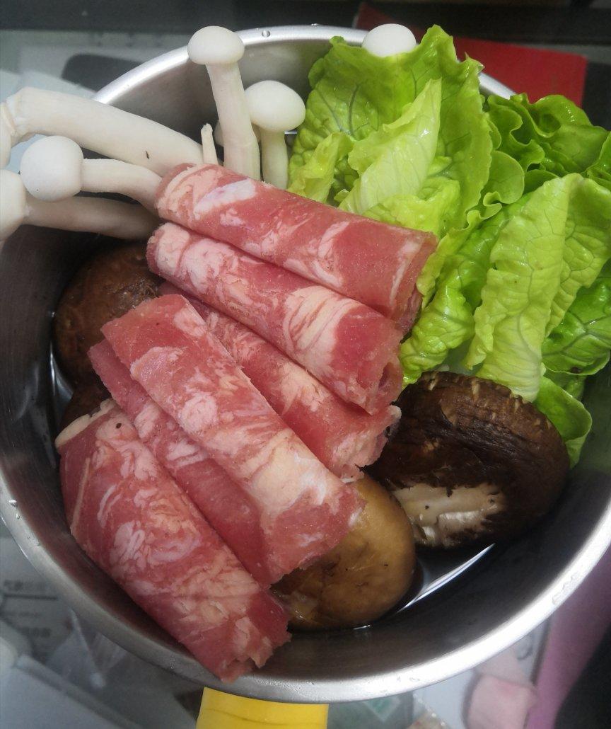 懒人版寿喜烧（日式牛肉火锅）
