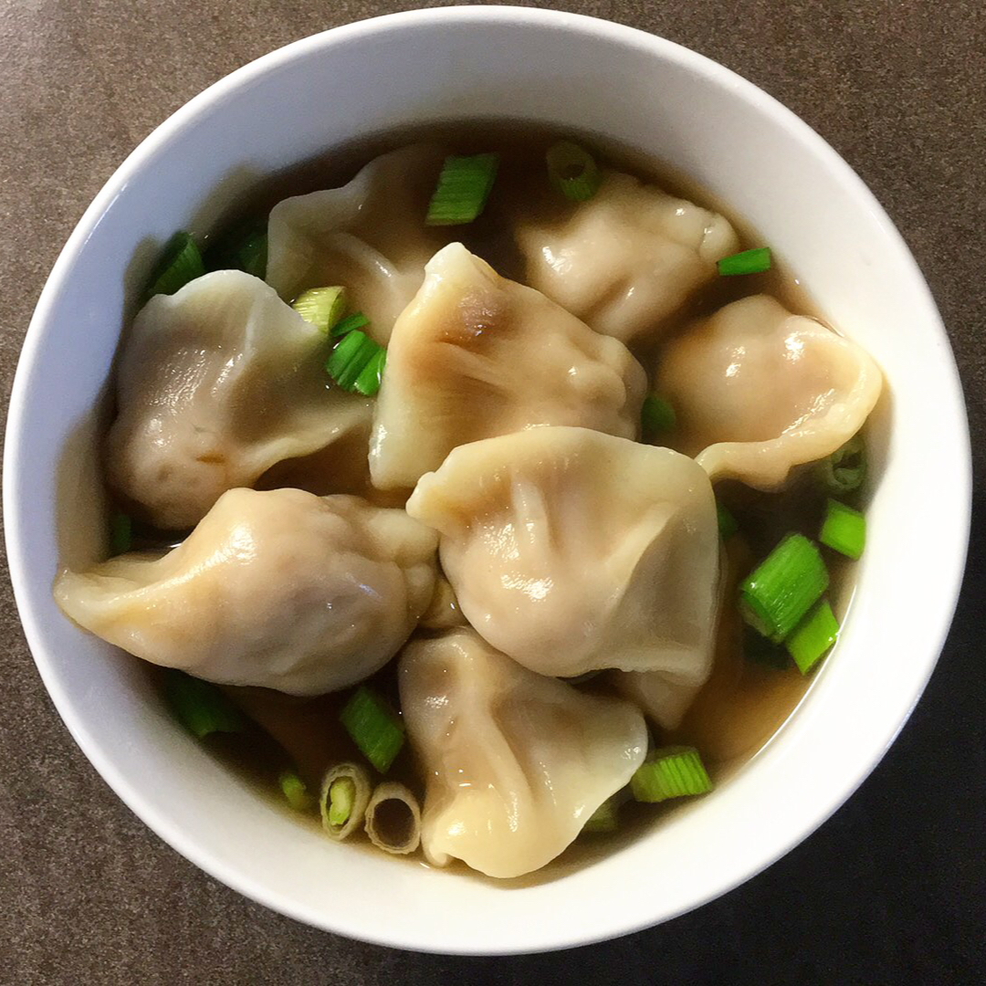 芹菜胡萝卜猪肉水饺