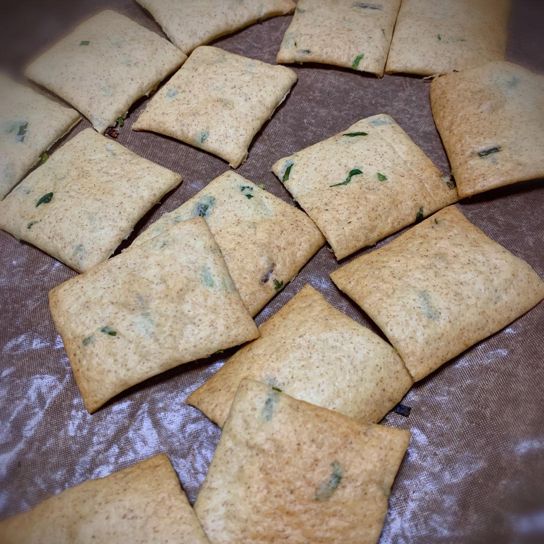 废弃酵种造起来-香葱苏打饼干