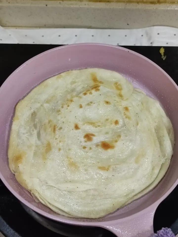 手抓饼这样做 外酥里软层次分明 凉了也不硬 附细节视频详解
