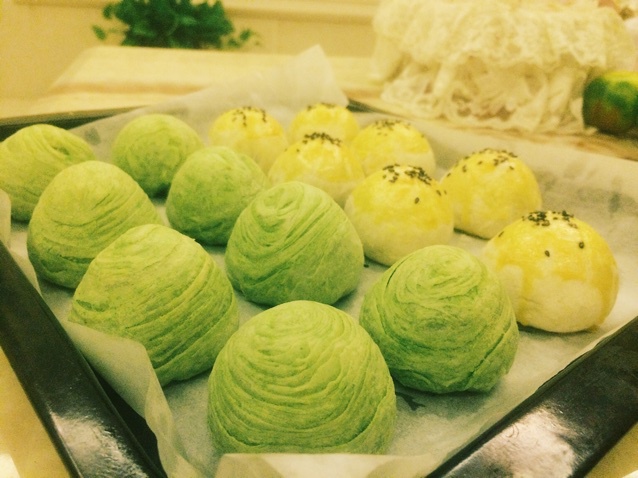 蛋黄酥~紫薯、抹茶、原味~花好月圆，中秋快乐~内附一次做六色蛋黄酥方法~