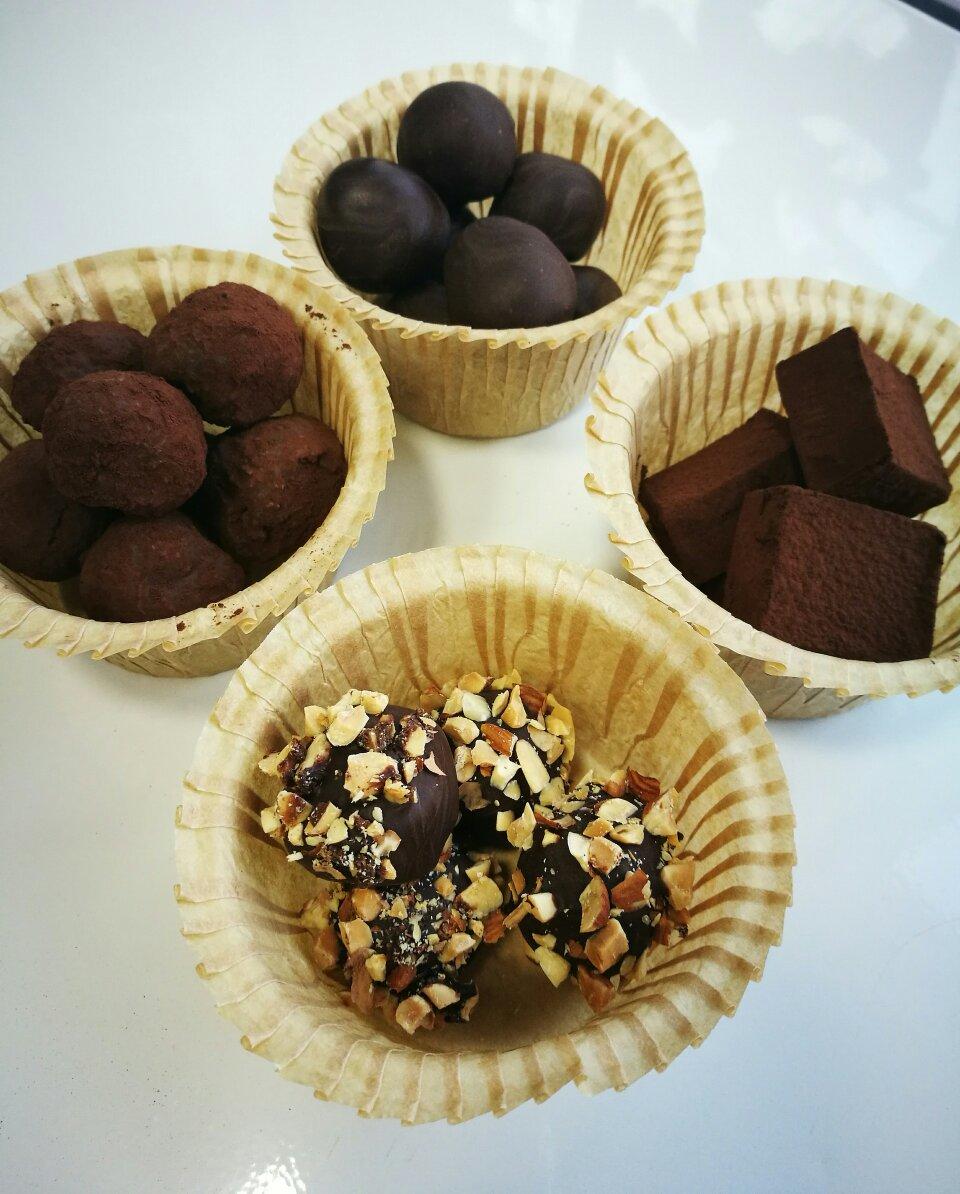 葳蕤自生辉做的百变生巧&法式松露