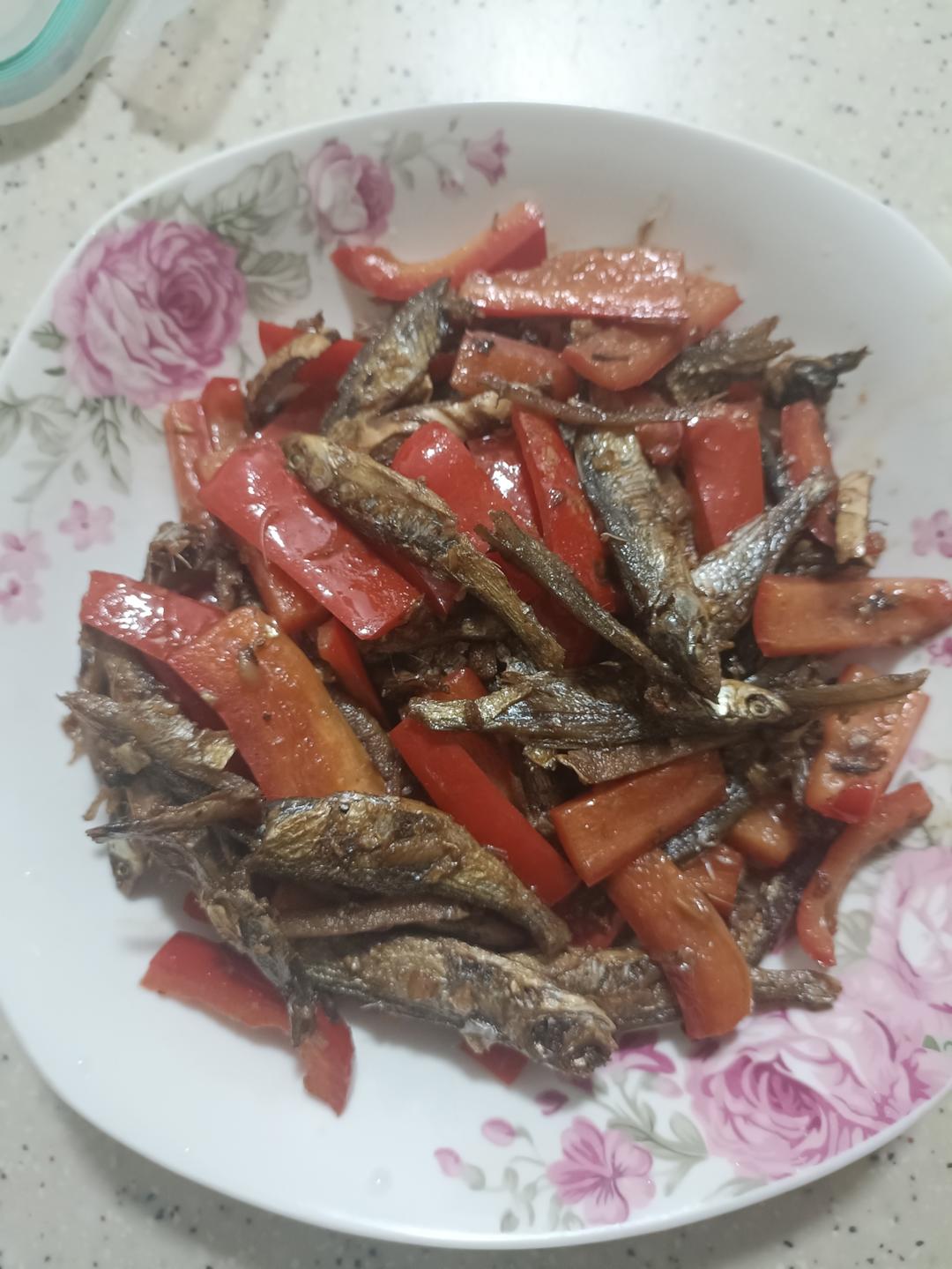 香辣小鱼干